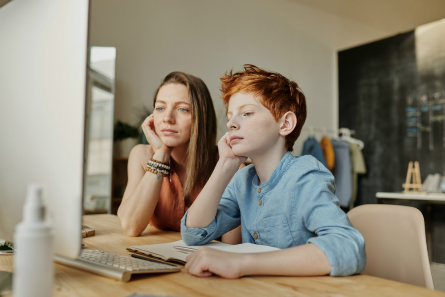 que deben saber los padres sobre las clases en linea